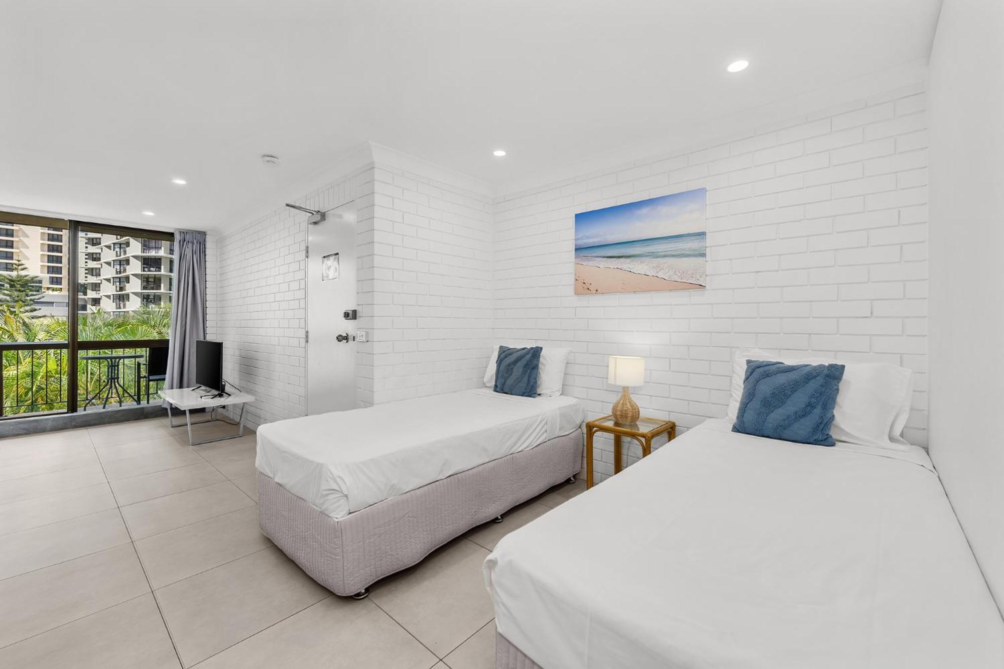 Surfers Paradise- Meters From The Beach! Gold Coast Bagian luar foto