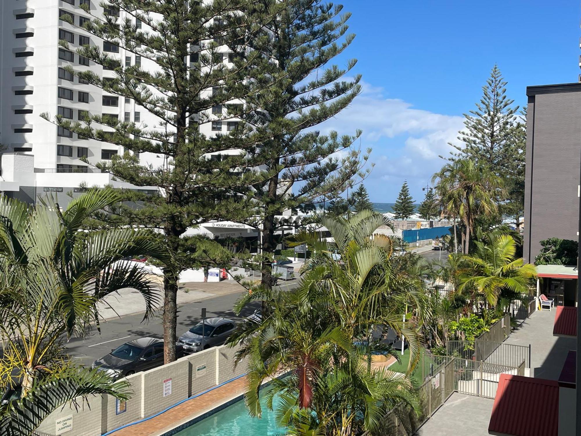 Surfers Paradise- Meters From The Beach! Gold Coast Bagian luar foto
